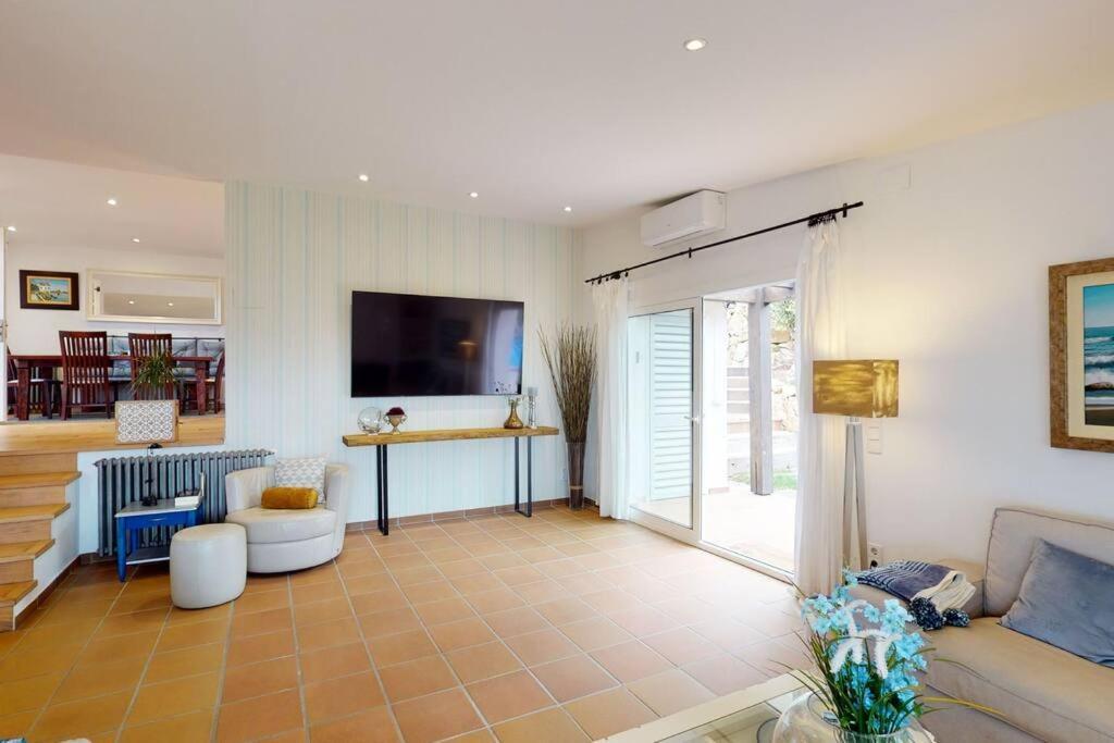 Lesal Villas Rentals, Villa Mar Azul, Tossa De Mar Exterior photo